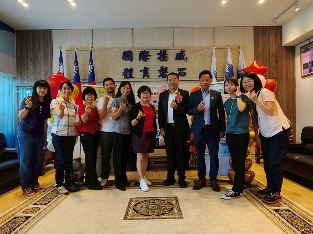 表揚活動與會人員合影